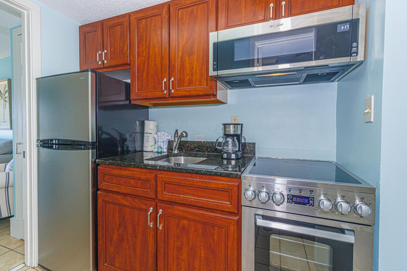 Beautiful Condo! Direct Oceanfront - 1 Bedroom, 1 Bath - Atlantica 200 Миртл-Бич Экстерьер фото